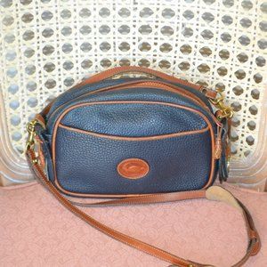 Dooney & Bourke, Dooney & Bourke Bag